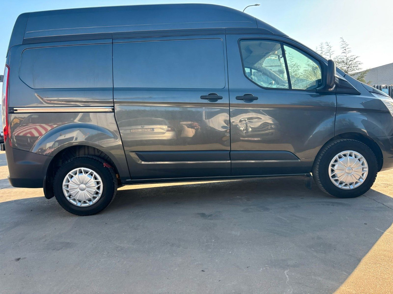 Ford Transit Custom 2.2TDCI. Motor Defekt! - Small van: picture 2 Ford Transit Custom 2.2TDCI. Motor Defekt! - Small van: picture 2