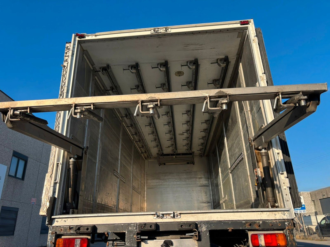 MAN TGM 18.340 Rohrbahnen - Fleish/meat - Refrigerator truck: picture 1 MAN TGM 18.340 Rohrbahnen - Fleish/meat - Refrigerator truck: picture 1