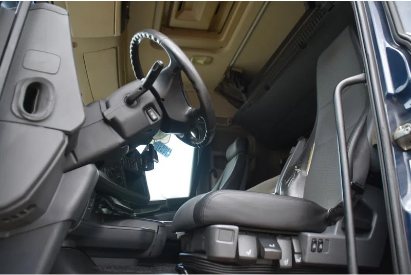 Scania R450 HL 6x2 + THERMO KING TS-300 - RETARDER - WHEELBASE: 510 CM - AIRCO - - Refrigerator truck: picture 4 Scania R450 HL 6x2 + THERMO KING TS-300 - RETARDER - WHEELBASE: 510 CM - AIRCO - - Refrigerator truck: picture 4