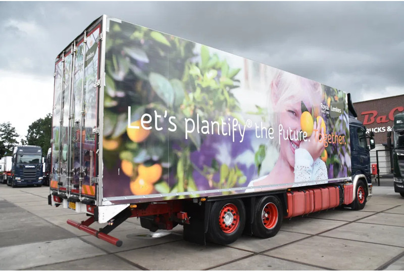 Scania R450 HL 6x2 + THERMO KING TS-300 - RETARDER - WHEELBASE: 510 CM - AIRCO - - Refrigerator truck: picture 3 Scania R450 HL 6x2 + THERMO KING TS-300 - RETARDER - WHEELBASE: 510 CM - AIRCO - - Refrigerator truck: picture 3