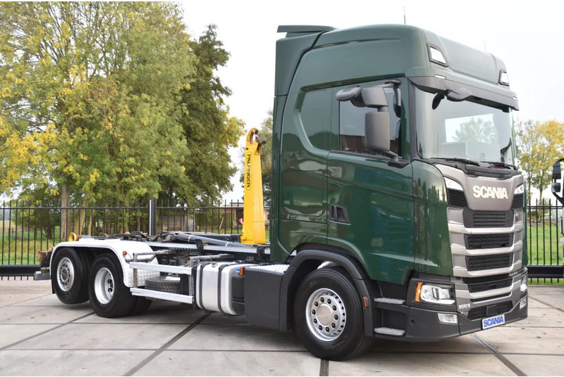 Scania S500 NGS 6x2*4 - HOOKLIFT - RETARDER - 375 TKM - PARK. AIRCO - WHEELBASE: 475 CM - PTO - EXCELLENT CONDITION - - Hook lift truck: picture 2 Scania S500 NGS 6x2*4 - HOOKLIFT - RETARDER - 375 TKM - PARK. AIRCO - WHEELBASE: 475 CM - PTO - EXCELLENT CONDITION - - Hook lift truck: picture 2