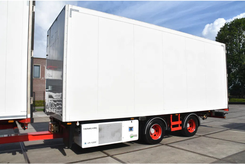Scania S520 V8 NGS 6x2*4NB + SCHMITZ ZKO 20 - THERMO KING - RETARDER - FULL AIR - WHEELBASE: 515 CM - TOP CONDITION - - Refrigerator truck: picture 3 Scania S520 V8 NGS 6x2*4NB + SCHMITZ ZKO 20 - THERMO KING - RETARDER - FULL AIR - WHEELBASE: 515 CM - TOP CONDITION - - Refrigerator truck: picture 3