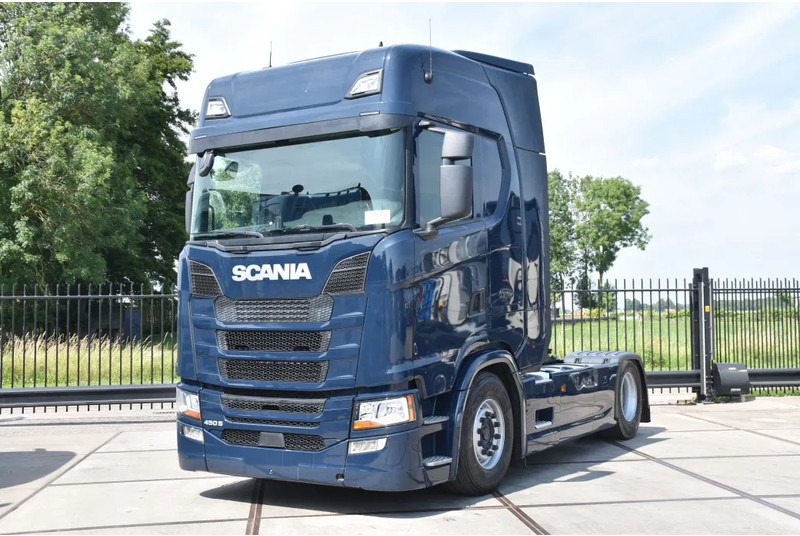 Scania S450 NGS 4x2NB - FULL AIR - 757 TKM - RETARDER - PARK. AIRCO - 2 x FUEL TANKS - TOP CONDITION - - Tractor unit: picture 2 Scania S450 NGS 4x2NB - FULL AIR - 757 TKM - RETARDER - PARK. AIRCO - 2 x FUEL TANKS - TOP CONDITION - - Tractor unit: picture 2