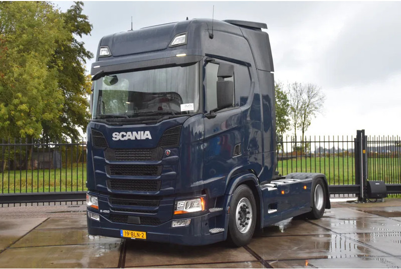 Scania S450 NGS 4x2NB - FULL AIR - RETARDER - ACC - AIRCO - 2 x FUEL TANKS - TOP CONDITION - - Tractor unit: picture 2 Scania S450 NGS 4x2NB - FULL AIR - RETARDER - ACC - AIRCO - 2 x FUEL TANKS - TOP CONDITION - - Tractor unit: picture 2