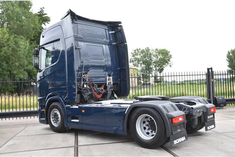 Scania S450 NGS 4x2NB - FULL AIR - RETARDER - ACC - PARK. AIRCO - 2 x FUEL TANKS - TOP CONDITION - - Tractor unit: picture 3 Scania S450 NGS 4x2NB - FULL AIR - RETARDER - ACC - PARK. AIRCO - 2 x FUEL TANKS - TOP CONDITION - - Tractor unit: picture 3
