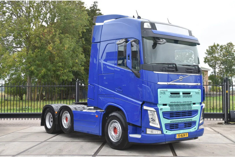 Volvo FH 500 Globetrotter 6x2/4 - EURO 6 - 769 TKM - AIRCO - 2 x FUEL TANKS - TOP CONDITION - - Tractor unit: picture 1 Volvo FH 500 Globetrotter 6x2/4 - EURO 6 - 769 TKM - AIRCO - 2 x FUEL TANKS - TOP CONDITION - - Tractor unit: picture 1
