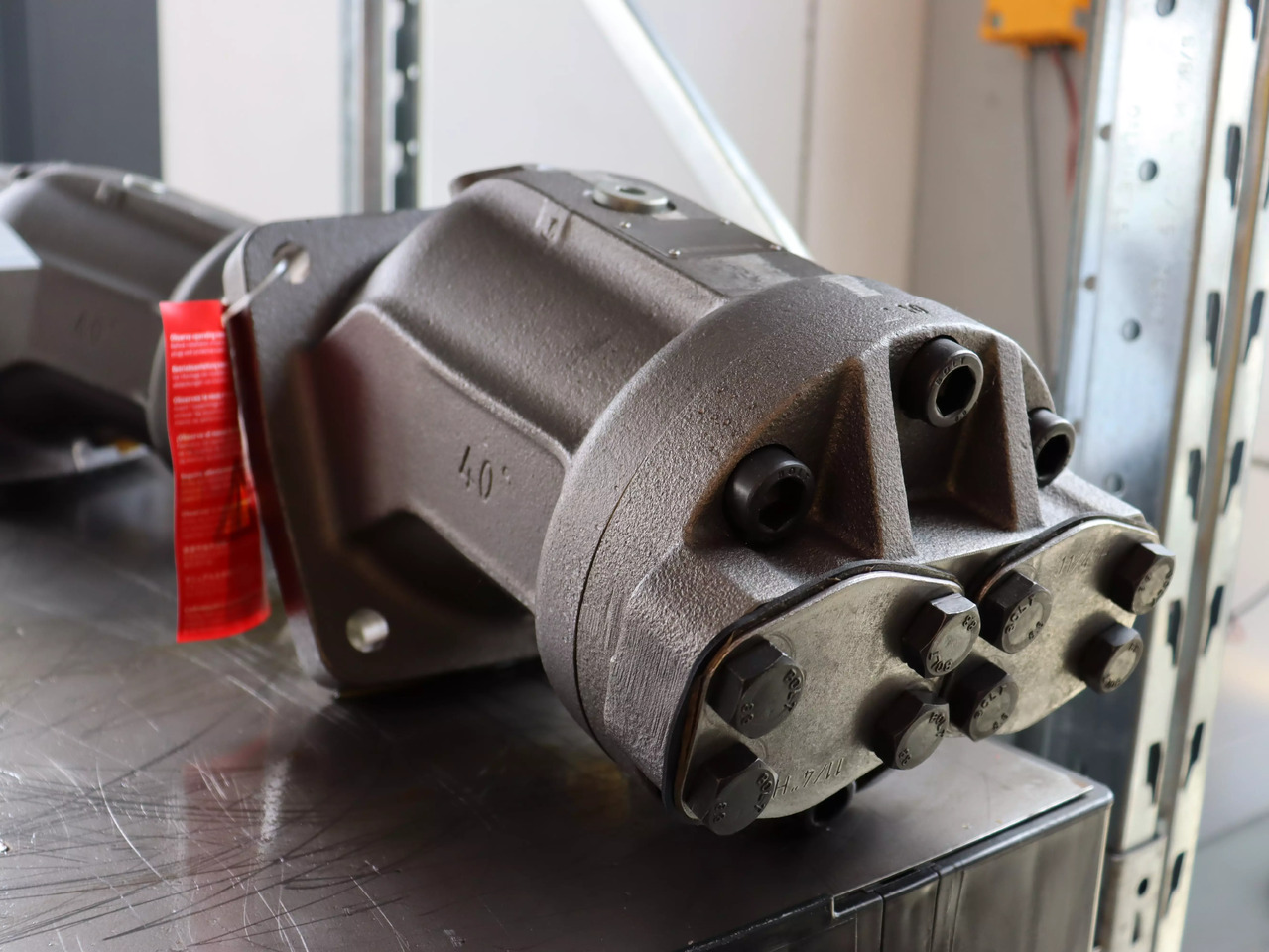 REXROTH A2FM180/61W-VAB010 - Hydraulic motor for Construction machinery: picture 2 REXROTH A2FM180/61W-VAB010 - Hydraulic motor for Construction machinery: picture 2