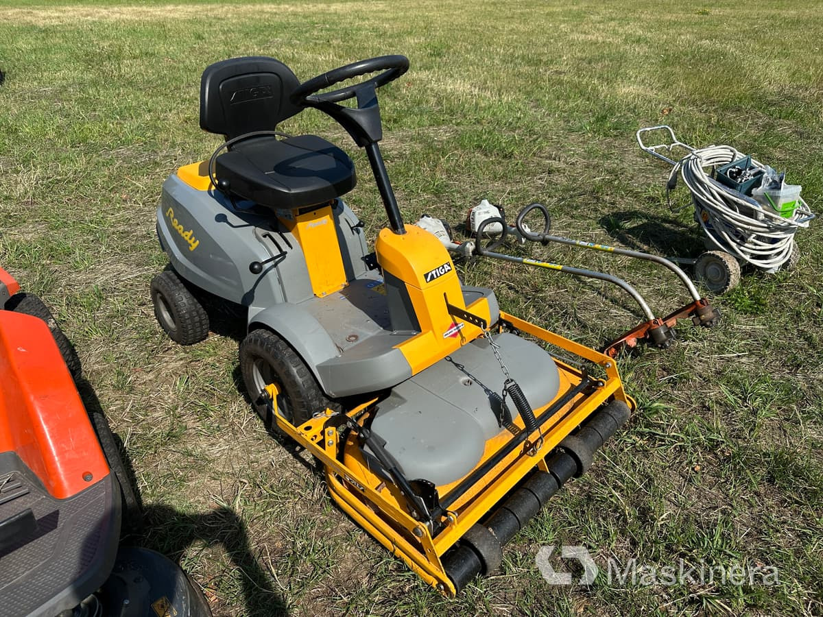 Åkgräsklippare Stiga Ready V301 - Garden mower: picture 1 Åkgräsklippare Stiga Ready V301 - Garden mower: picture 1