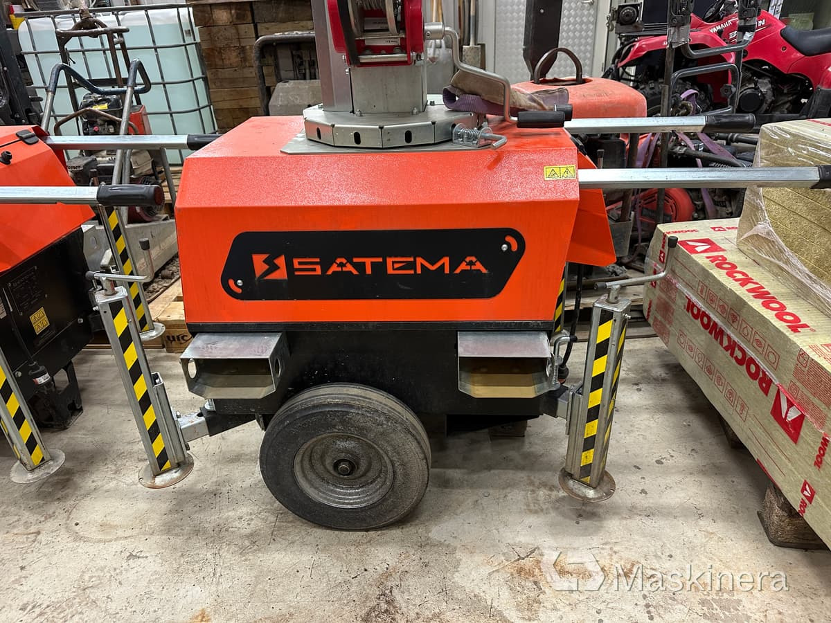 Belysningsmast Satema X-Chain 4x230 W - Lighting tower: picture 3 Belysningsmast Satema X-Chain 4x230 W - Lighting tower: picture 3
