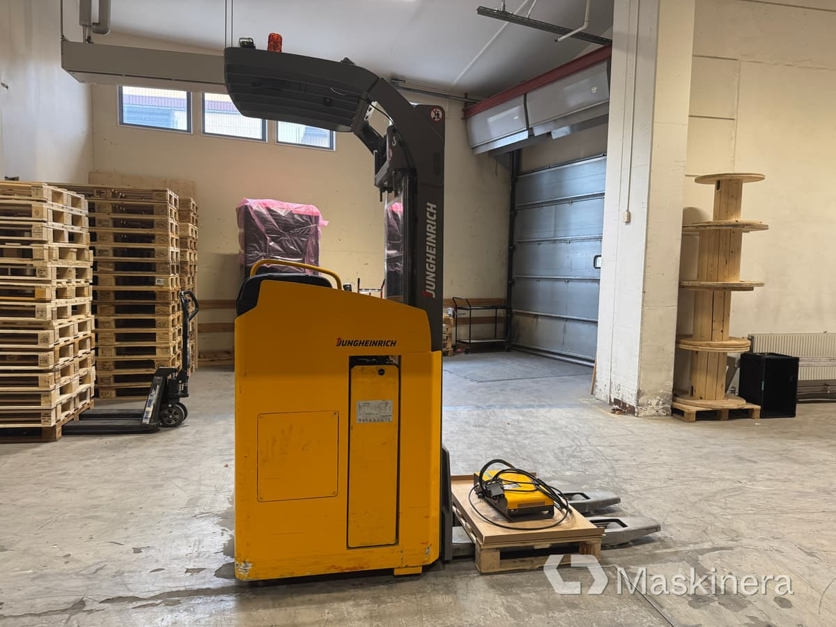 Eltruck Jungheinrich ESC214 - Stacker: picture 4 Eltruck Jungheinrich ESC214 - Stacker: picture 4