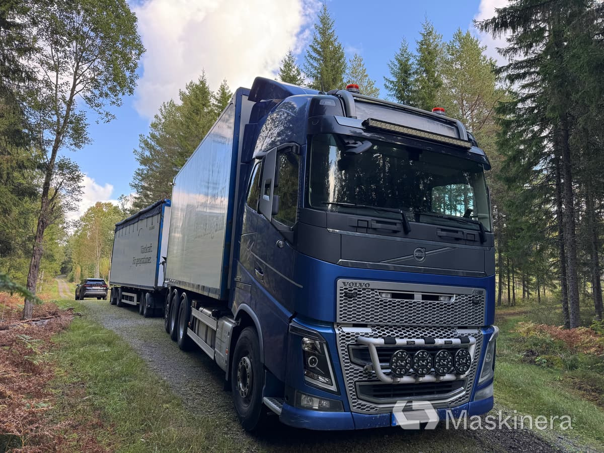 Flisbil Volvo FH16 8X4 med kran & sidtipp - Box truck, Crane truck: picture 3 Flisbil Volvo FH16 8X4 med kran & sidtipp - Box truck, Crane truck: picture 3
