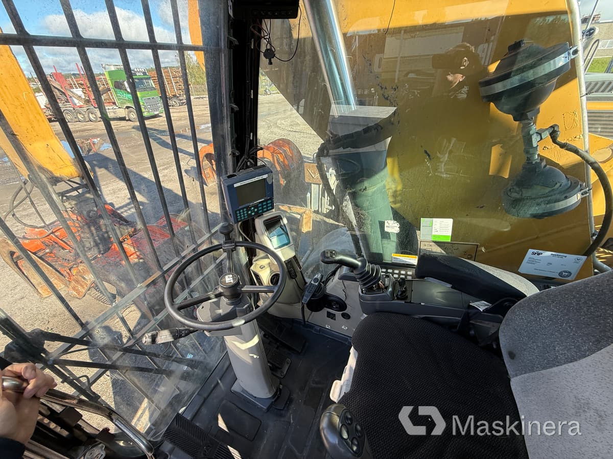 Crawler excavator Materialhanterare Cat M322C MH: picture 24