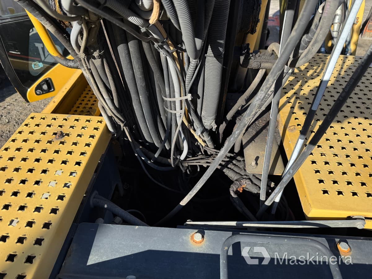 Crawler excavator Materialhanterare Cat M322C MH: picture 38