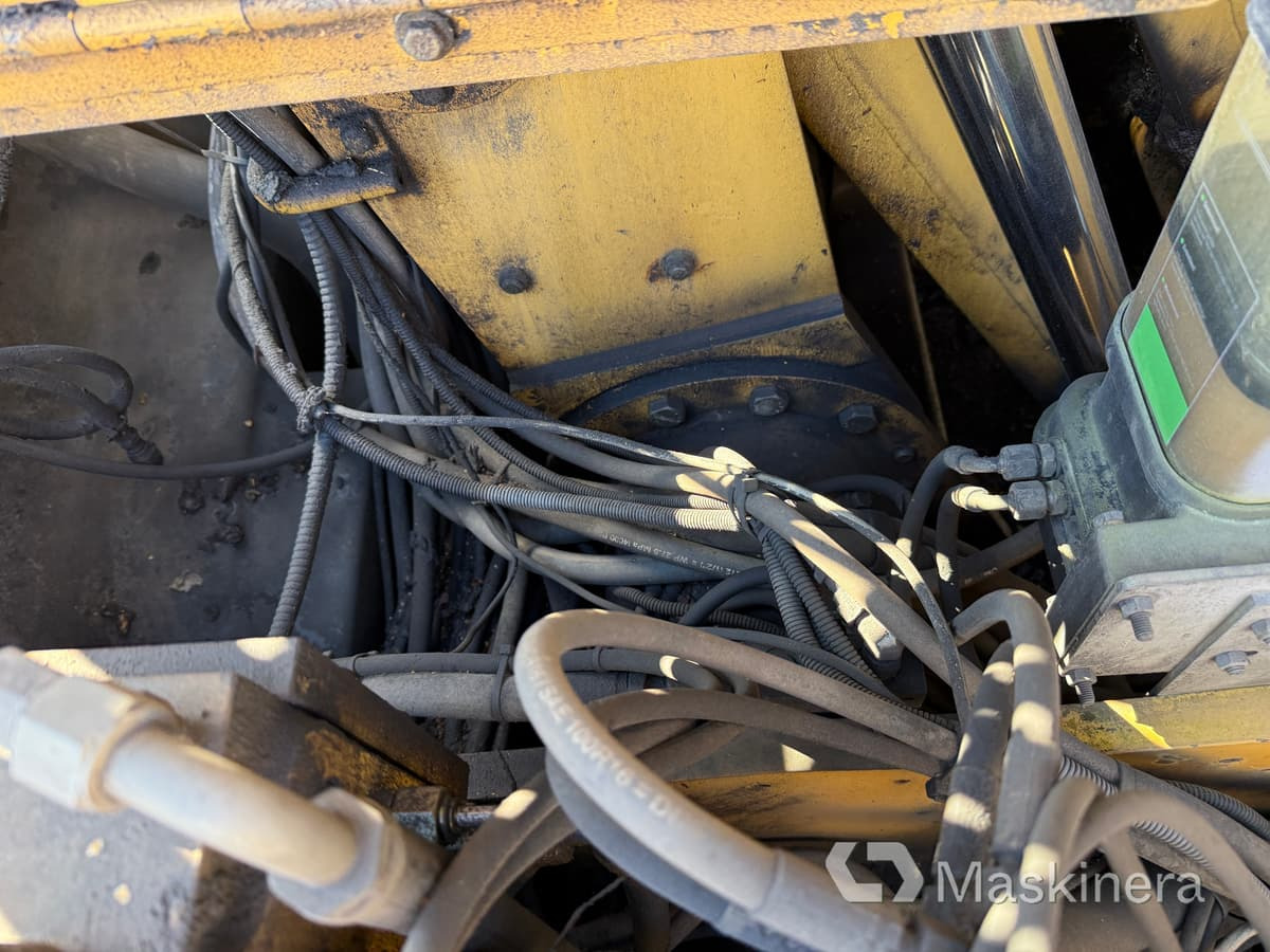 Crawler excavator Materialhanterare Cat M322C MH: picture 46