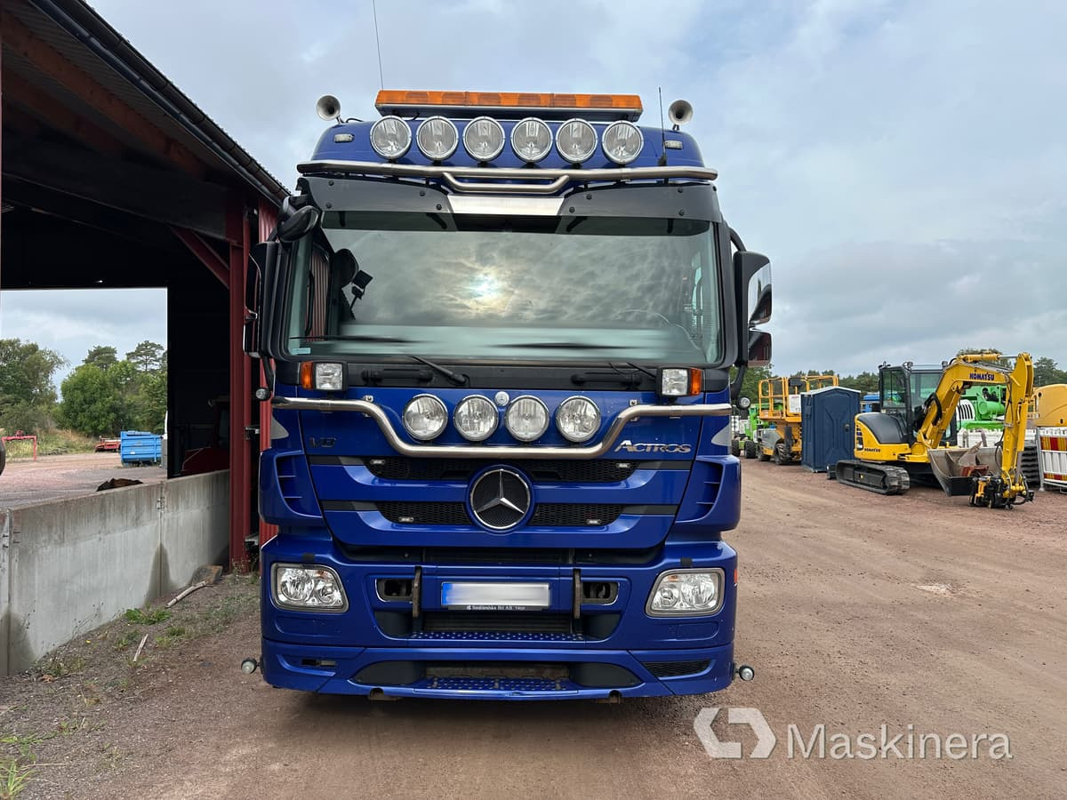 Mercedes Benz 930.24 3260L Krokbil Mercedes Benz 3260L med Cameleont - Hook lift truck: picture 2 Mercedes Benz 930.24 3260L Krokbil Mercedes Benz 3260L med Cameleont - Hook lift truck: picture 2