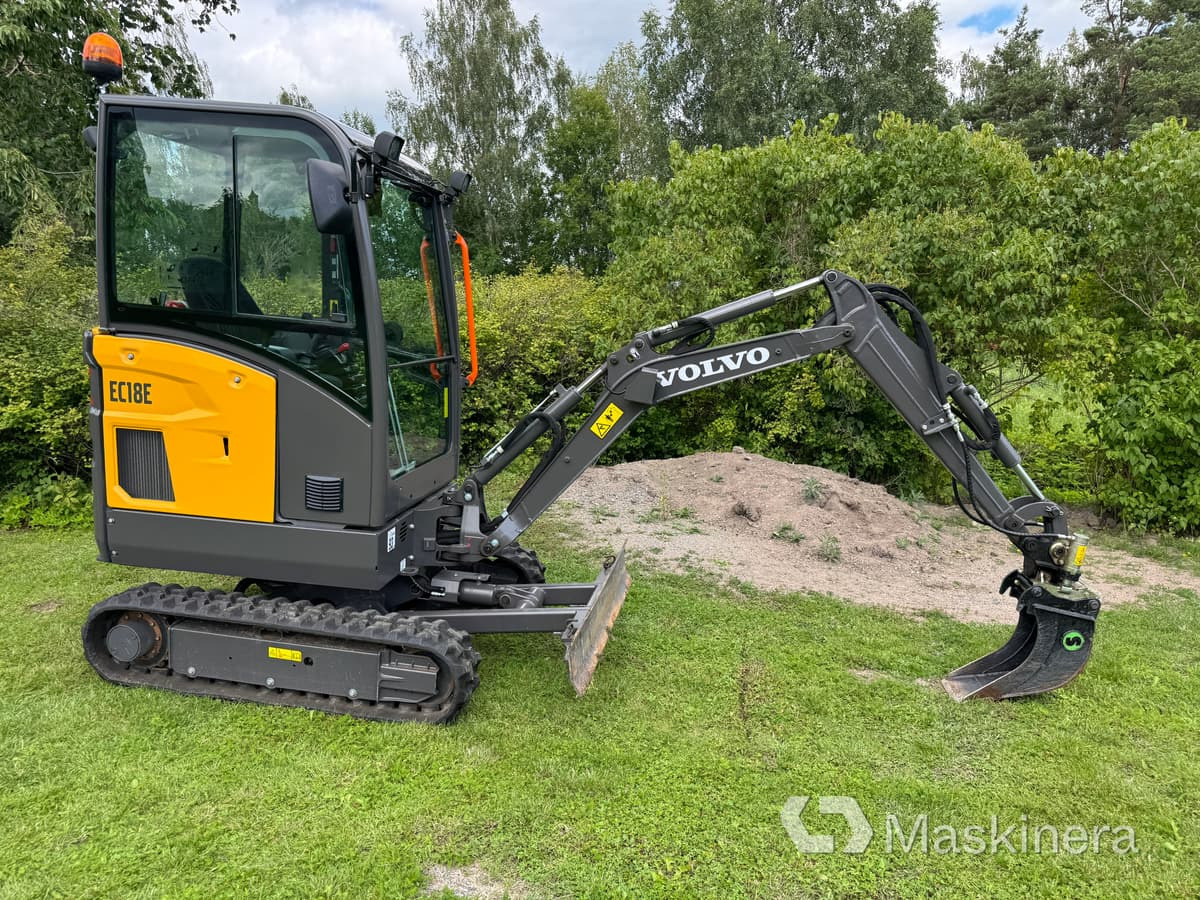 Minigrävare Volvo EC18R Minigrävare Volvo EC18E med trailer - Crawler excavator: picture 5 Minigrävare Volvo EC18R Minigrävare Volvo EC18E med trailer - Crawler excavator: picture 5