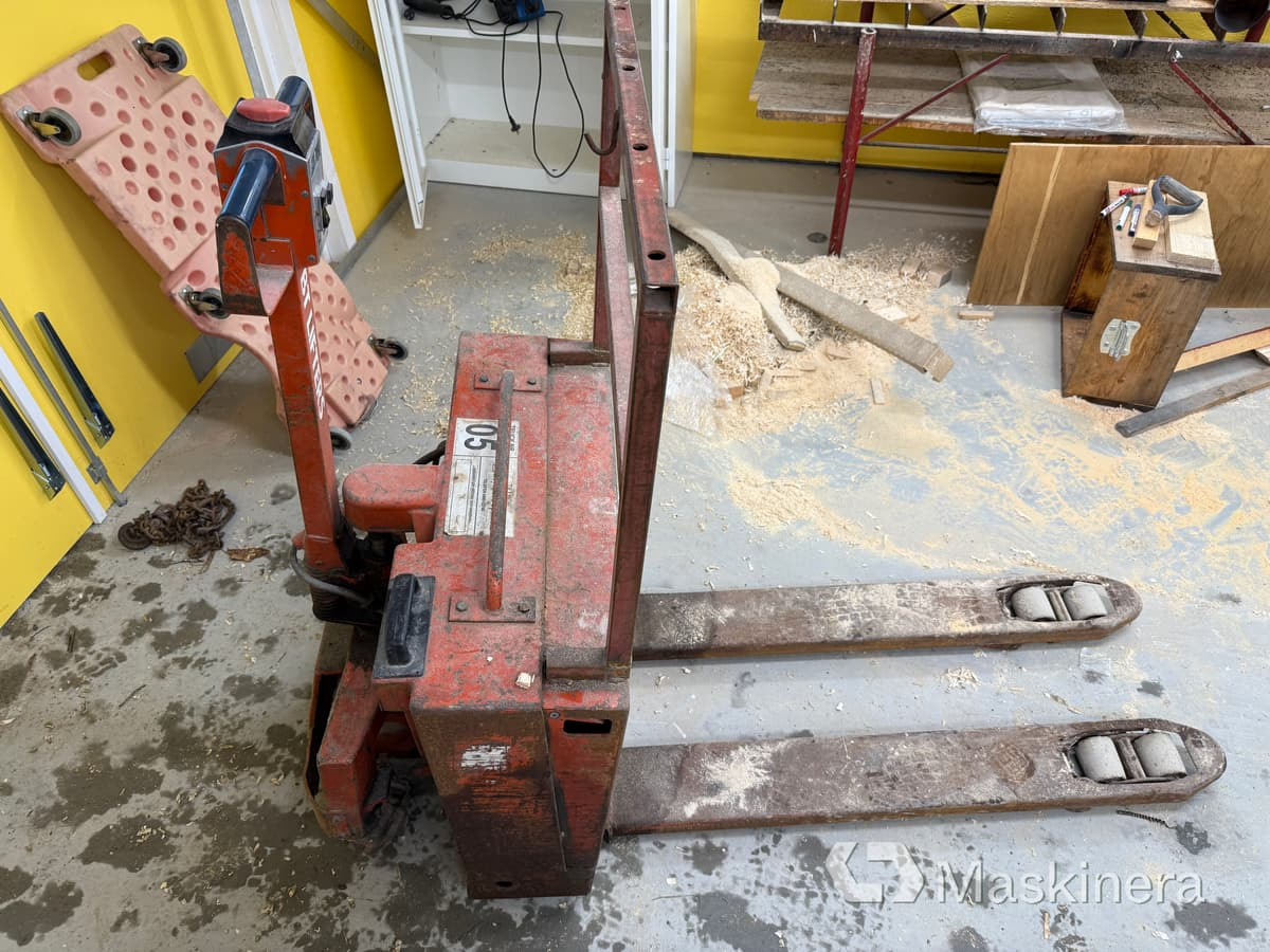 Pallyft BT-truck PPT 1250 E ink laddare - Pallet truck: picture 4 Pallyft BT-truck PPT 1250 E ink laddare - Pallet truck: picture 4