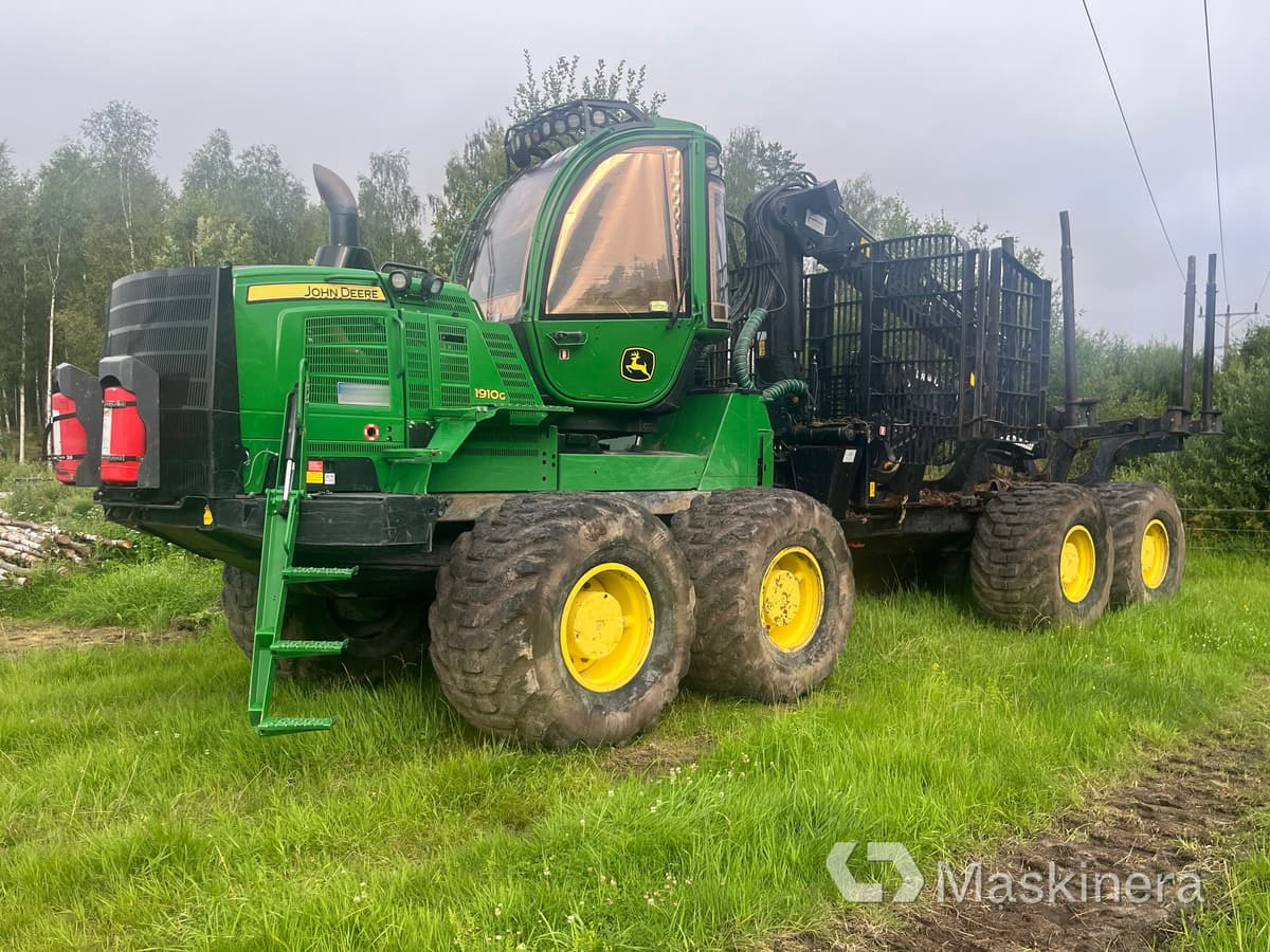 Skotare John Deere 1910G - Forwarder: picture 1 Skotare John Deere 1910G - Forwarder: picture 1