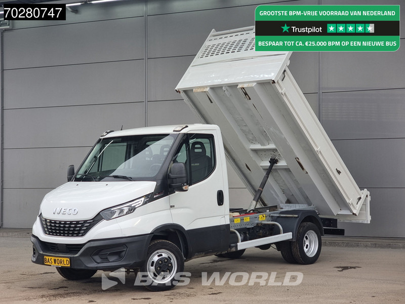 Iveco Daily 35C18 Open Laadbak 3.0L Automaat Dubbellucht 3.5t Trekhaak LED Airco Cruise Pritsche Pickup Open Box 2m3 Airco Trekhaak Cruise c - Flatbed van: picture 1 Iveco Daily 35C18 Open Laadbak 3.0L Automaat Dubbellucht 3.5t Trekhaak LED Airco Cruise Pritsche Pickup Open Box 2m3 Airco Trekhaak Cruise c - Flatbed van: picture 1