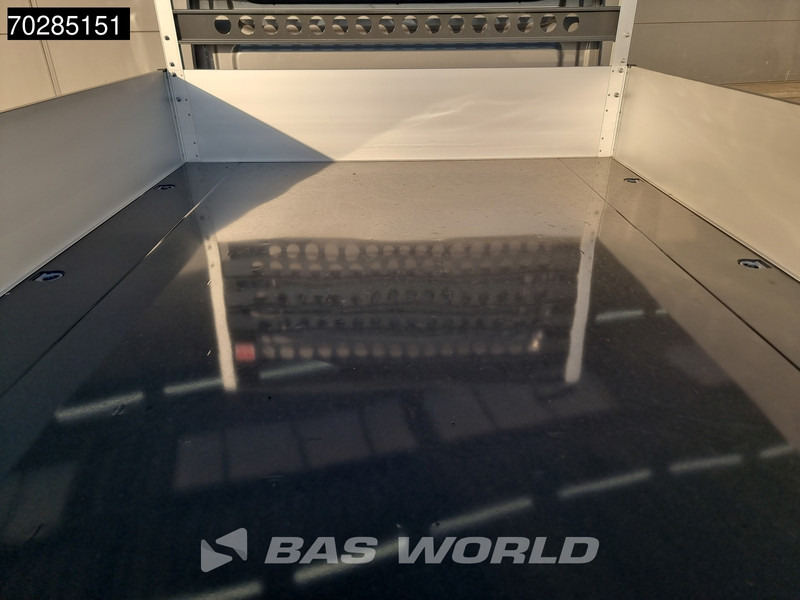 New Flatbed van Iveco Daily 35C21 Open Laadbak Dubbel Cabine 210PK 3.0L Dubbellucht Airco Cruise LED Camera Pritsche Pickup Open Box 2m3 Airco: picture 9 New Flatbed van Iveco Daily 35C21 Open Laadbak Dubbel Cabine 210PK 3.0L Dubbellucht Airco Cruise LED Camera Pritsche Pickup Open Box 2m3 Airco: picture 9