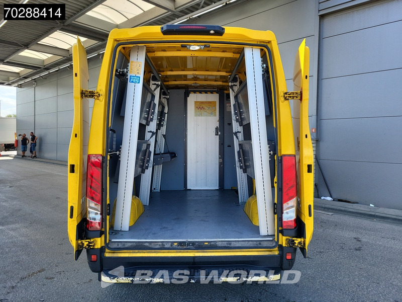 Iveco Daily 35S14 Automaat L2H2 ACC LED 3,5t Trekgewicht Airco Cruise Camera Werkplaatsinrichting Euro6 L2 11m3 Airco - Panel van: picture 3 Iveco Daily 35S14 Automaat L2H2 ACC LED 3,5t Trekgewicht Airco Cruise Camera Werkplaatsinrichting Euro6 L2 11m3 Airco - Panel van: picture 3