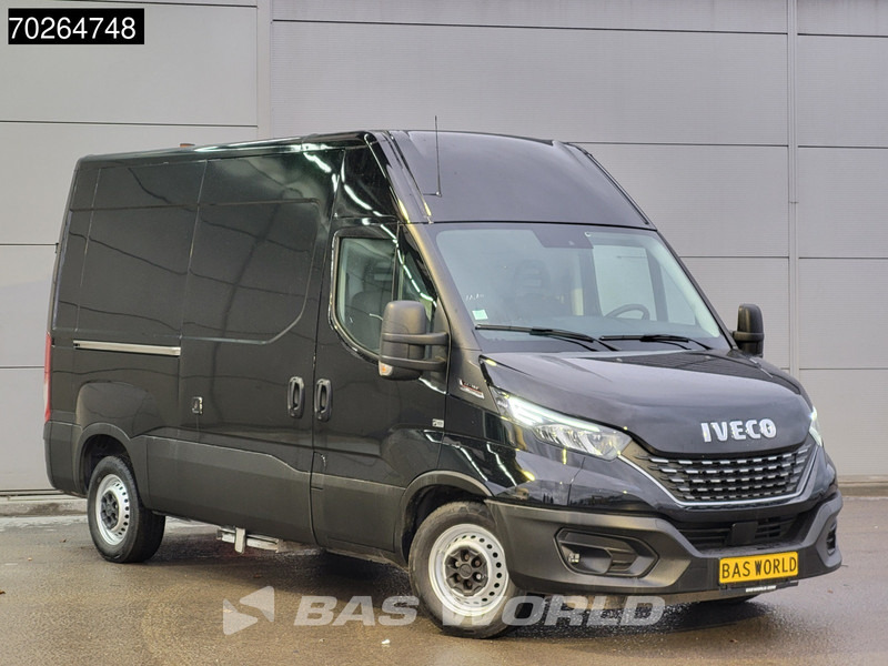 Iveco Daily 35S18 3.0L Automaat L2H2 ACC LED Navi Camera 3500kg trekhaak L2 Kort 10m3 Airco Trekhaak - Panel van: picture 2 Iveco Daily 35S18 3.0L Automaat L2H2 ACC LED Navi Camera 3500kg trekhaak L2 Kort 10m3 Airco Trekhaak - Panel van: picture 2