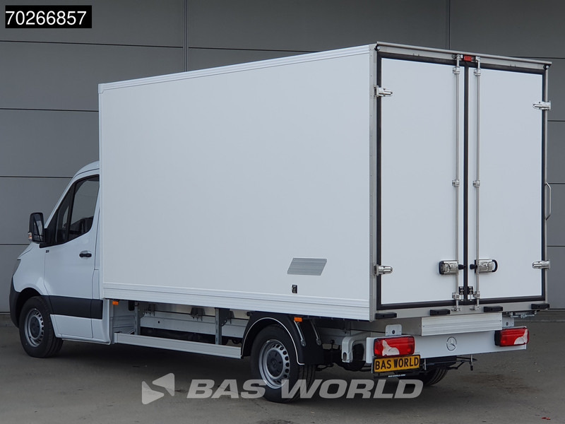 Mercedes-Benz Sprinter 315 CDI Koelwagen Achterdeuren Thermo King C-250 Airco MBUX Koel Koeler Kühl Kühler Kühlwagen Kühlkoffer 17m3 Airco Cruise contr - Refrigerated van: picture 2 Mercedes-Benz Sprinter 315 CDI Koelwagen Achterdeuren Thermo King C-250 Airco MBUX Koel Koeler Kühl Kühler Kühlwagen Kühlkoffer 17m3 Airco Cruise contr - Refrigerated van: picture 2
