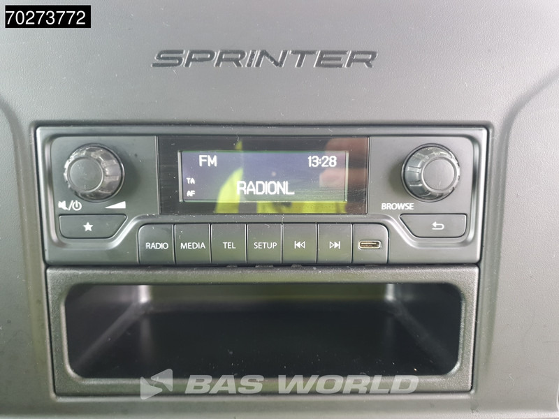 Box van Mercedes-Benz Sprinter 317 CDI Automaat Bakwagen Laadklep Camera Airco Koffer Meubelbak 20m3 Airco: picture 11