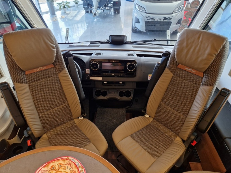 Carthago Chic E-Line I 64 XL QB Mercedes - Integrated motorhome: picture 5 Carthago Chic E-Line I 64 XL QB Mercedes - Integrated motorhome: picture 5