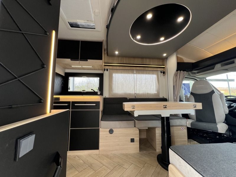 Chausson 650 Titanium Line Ford - Semi-integrated motorhome: picture 3 Chausson 650 Titanium Line Ford - Semi-integrated motorhome: picture 3