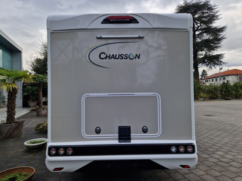 Chausson 788 Titanium Ultimate Ford M24 - Semi-integrated motorhome: picture 3 Chausson 788 Titanium Ultimate Ford M24 - Semi-integrated motorhome: picture 3