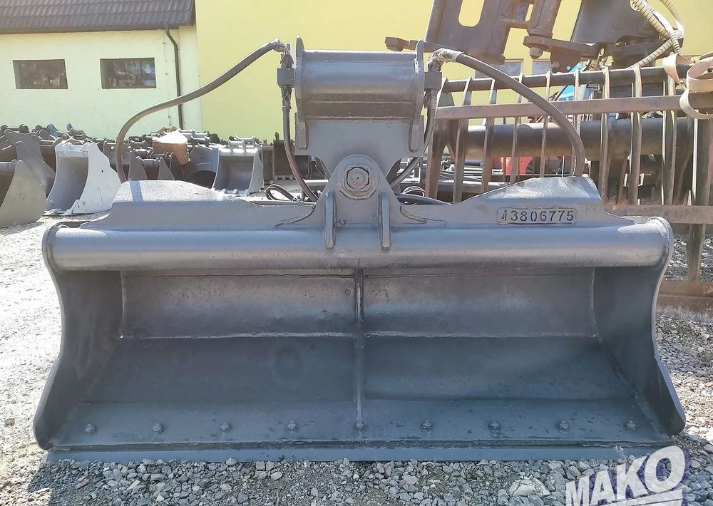 Łyżka skarpowa hydrauliczna 150cm Arden QA20 QA21 - Attachment for Construction machinery: picture 3 Łyżka skarpowa hydrauliczna 150cm Arden QA20 QA21 - Attachment for Construction machinery: picture 3