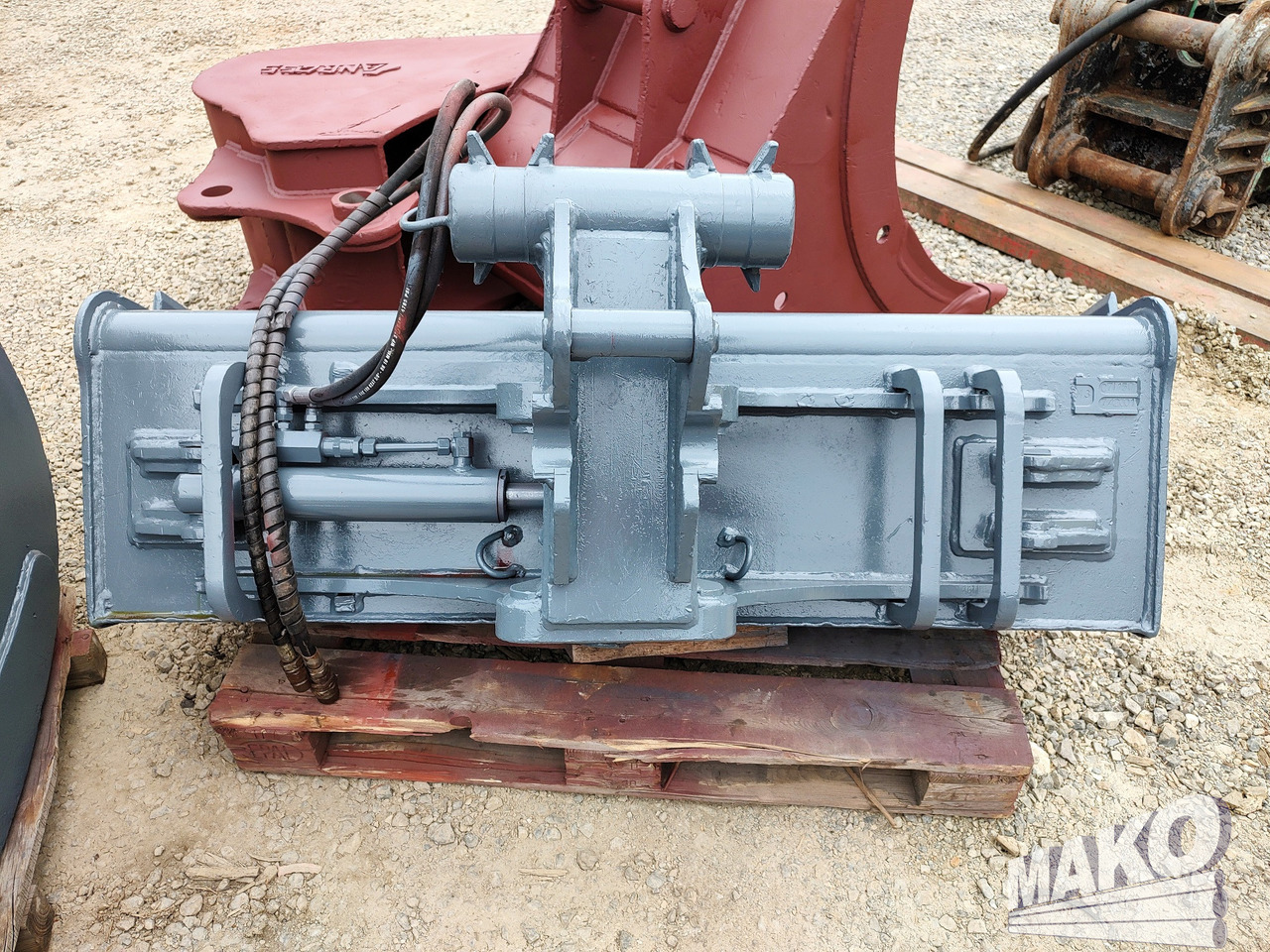 Łyżka skarpowa hydrauliczna 150cm Morin M3 - Attachment for Construction machinery: picture 3 Łyżka skarpowa hydrauliczna 150cm Morin M3 - Attachment for Construction machinery: picture 3