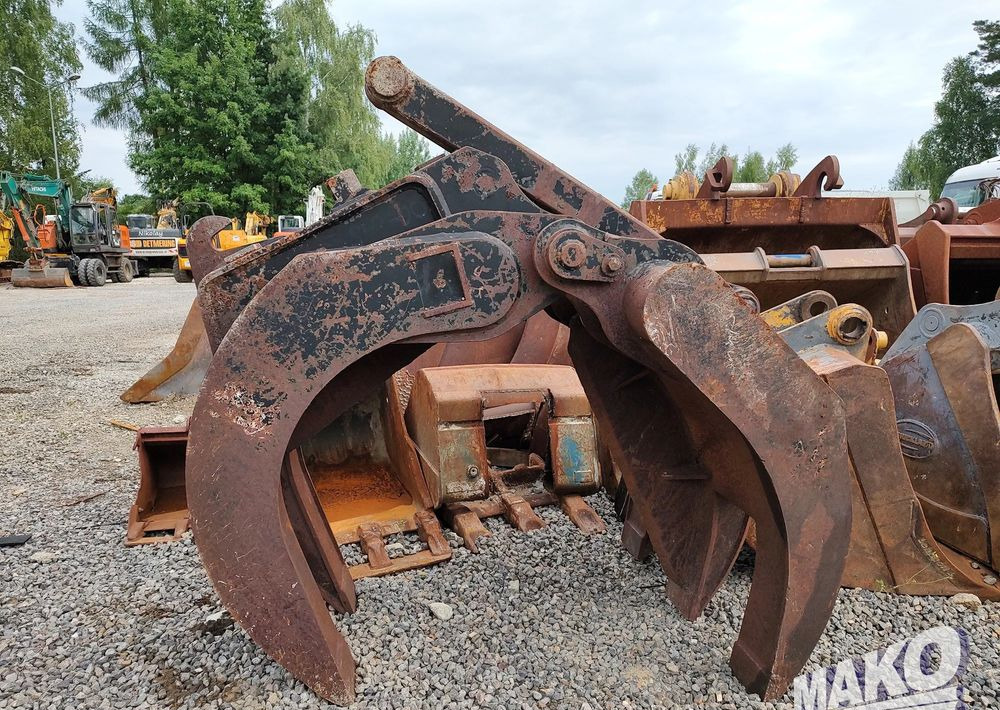 Chwytak do drewna 110cm do koparki mocowanie Volvo S1 B20 - Grapple for Excavator: picture 1 Chwytak do drewna 110cm do koparki mocowanie Volvo S1 B20 - Grapple for Excavator: picture 1