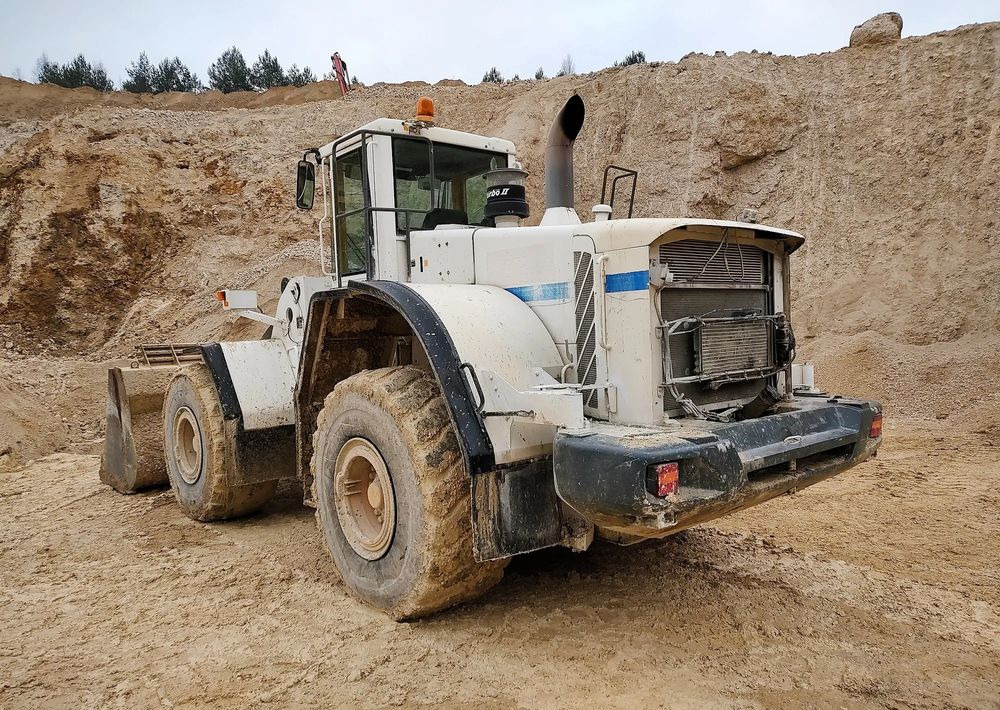 Volvo L180E - Wheel loader: picture 3 Volvo L180E - Wheel loader: picture 3