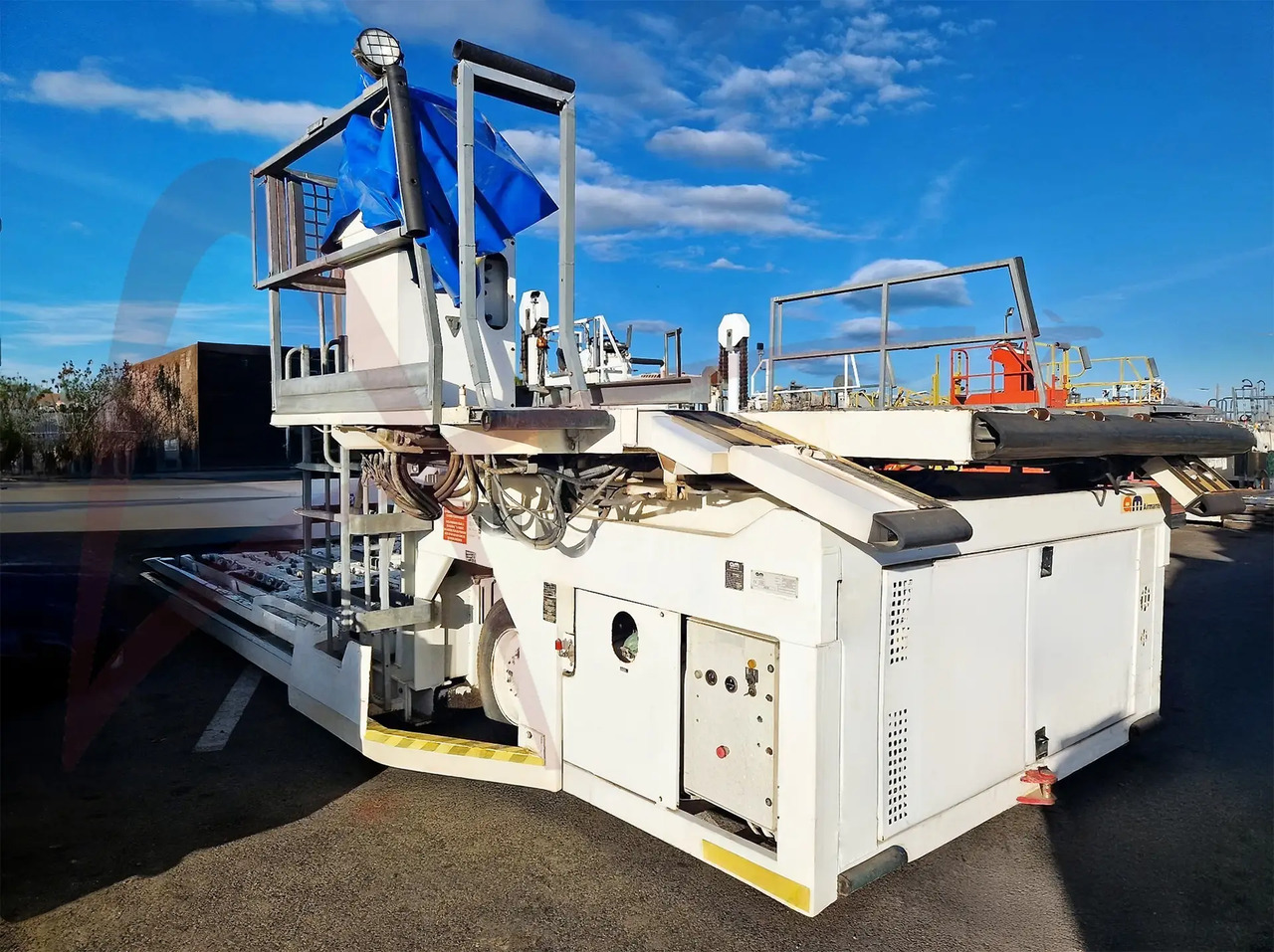 AIR MARREL LAM7000 DP/H8 - Aircraft cargo loader: picture 1 AIR MARREL LAM7000 DP/H8 - Aircraft cargo loader: picture 1