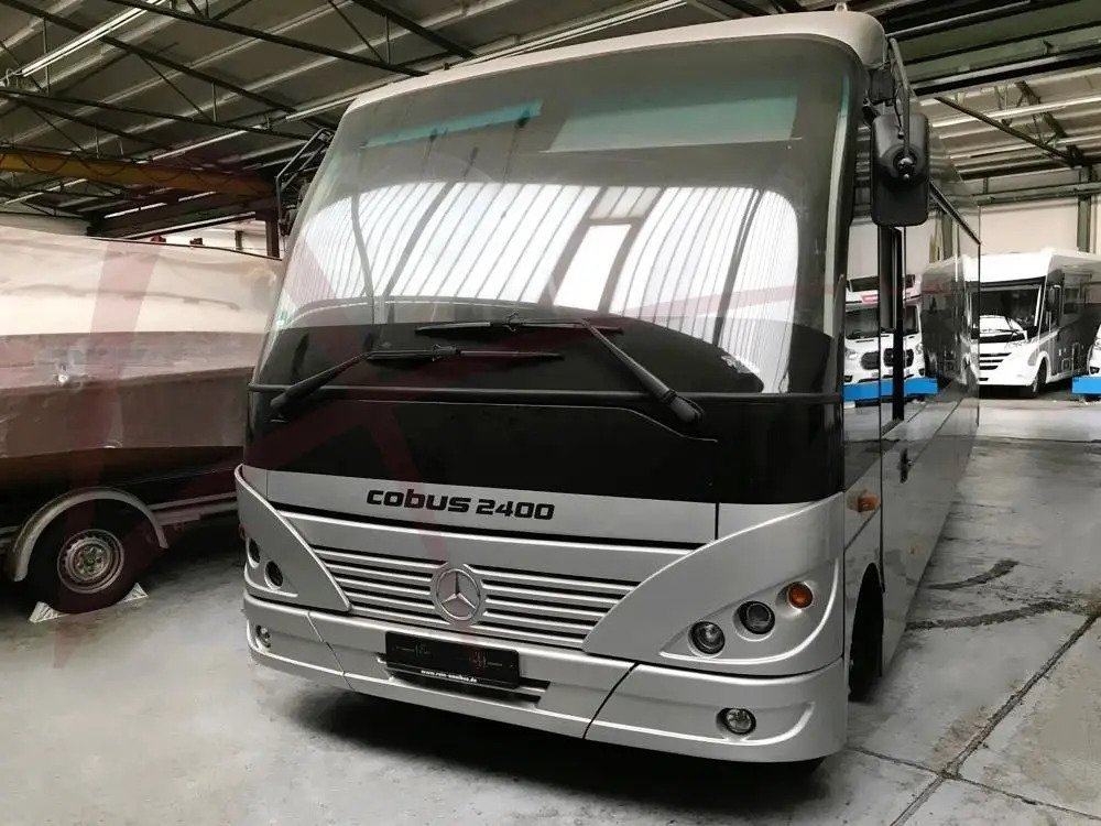 CONTRAC COBUS 2400 - Airport bus: picture 1 CONTRAC COBUS 2400 - Airport bus: picture 1