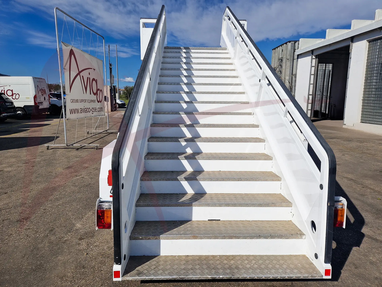 EINSA EDU-WIDE - Passenger stairs: picture 3 EINSA EDU-WIDE - Passenger stairs: picture 3