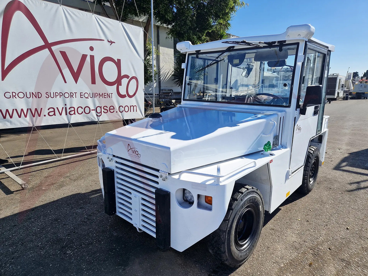 EINSA TA-5 - Baggage tractor: picture 1 EINSA TA-5 - Baggage tractor: picture 1