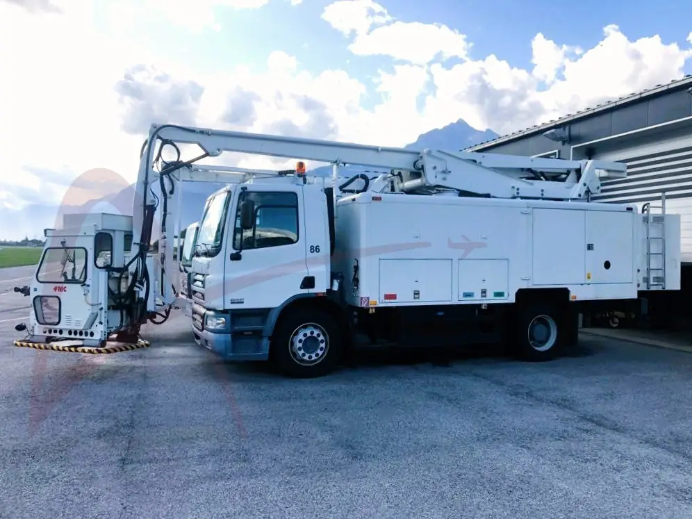 FMC LMD 2000 - Aircraft deicer: picture 2 FMC LMD 2000 - Aircraft deicer: picture 2