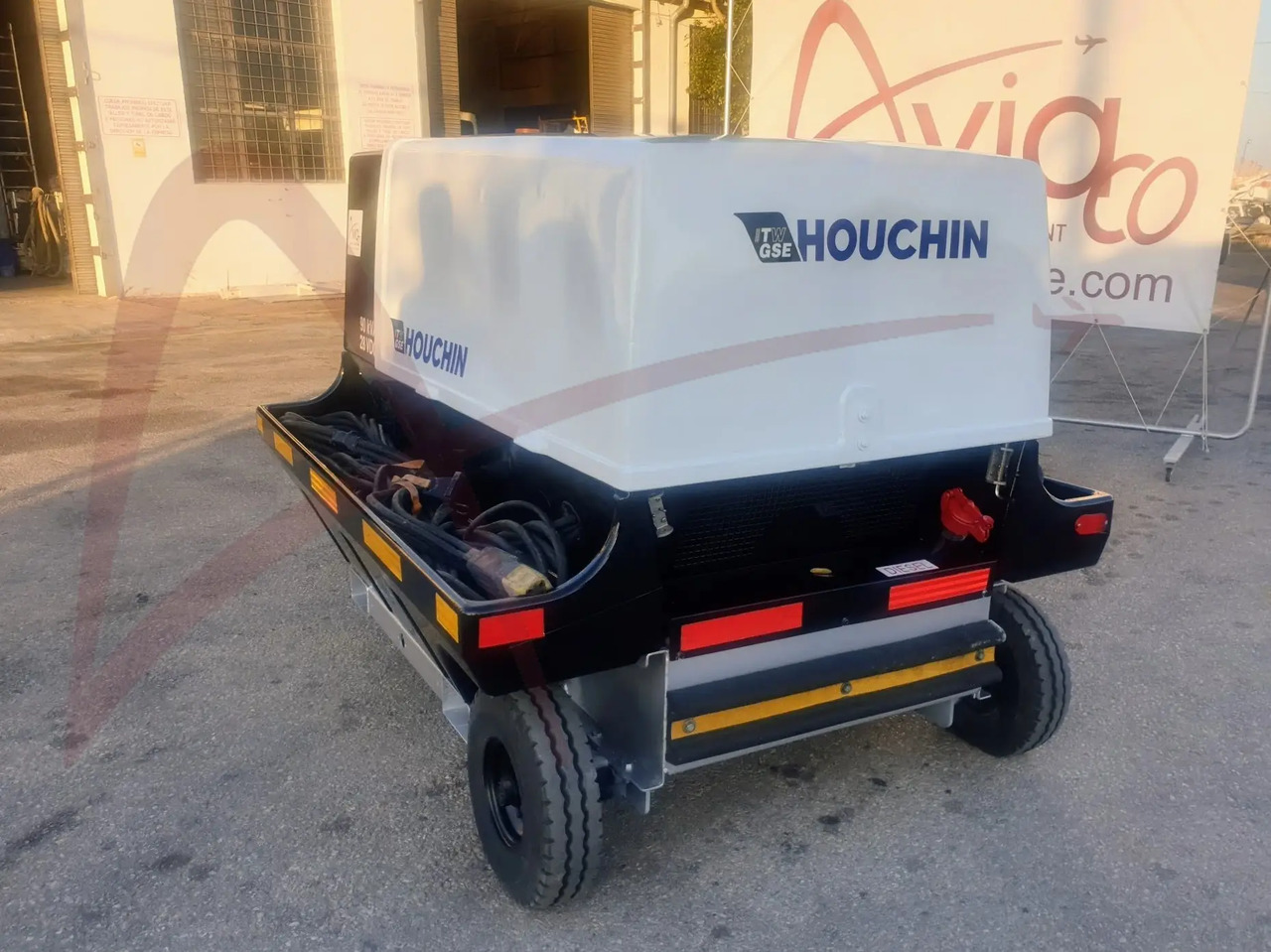 ITW GSE 4400 - Ground power unit: picture 2 ITW GSE 4400 - Ground power unit: picture 2