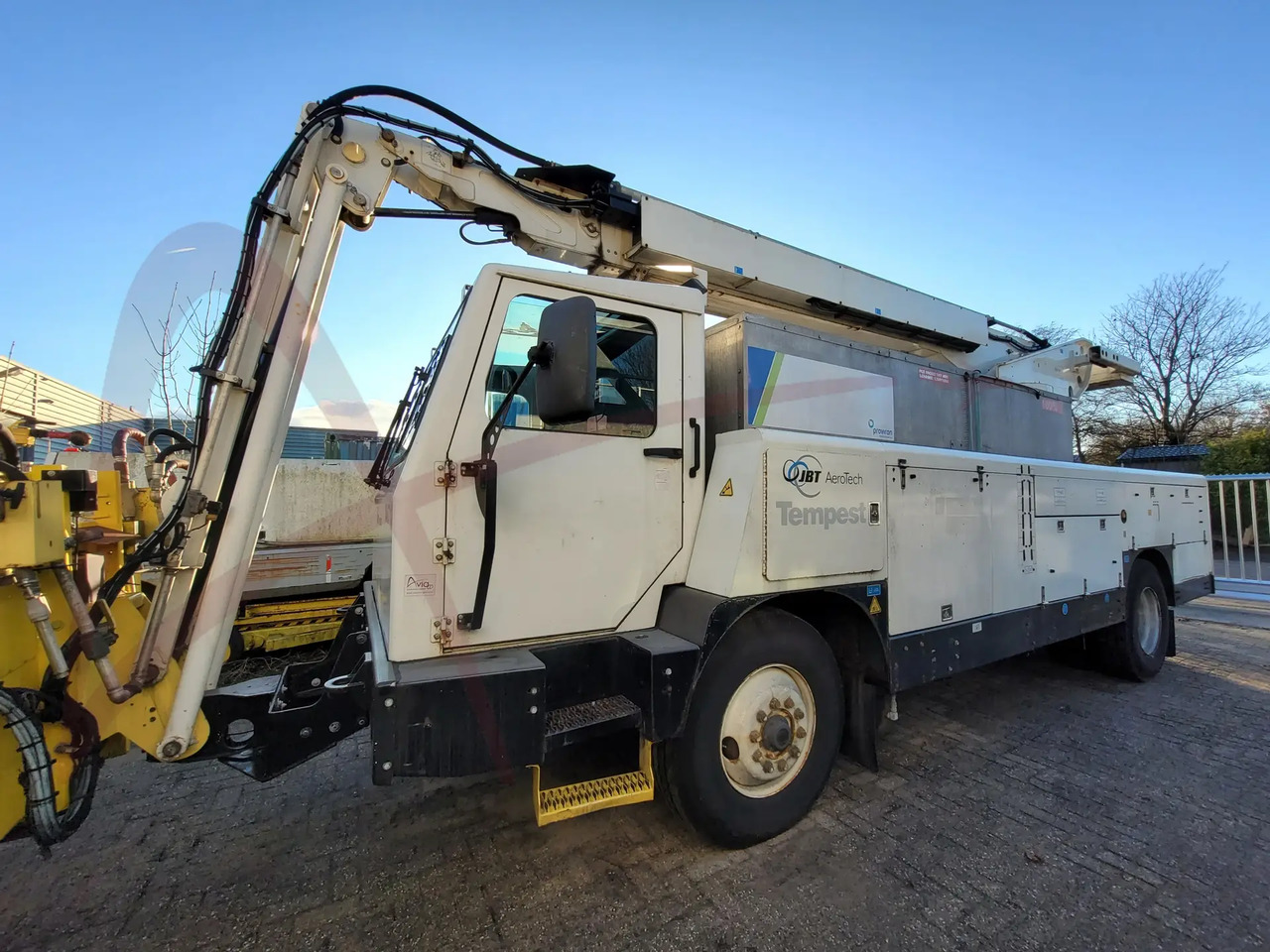 JBT TEMPEST 2 - Aircraft deicer: picture 1 JBT TEMPEST 2 - Aircraft deicer: picture 1