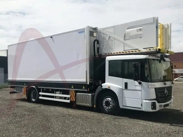 TECNOVE ECONIC 1827 - Airport catering truck: picture 3 TECNOVE ECONIC 1827 - Airport catering truck: picture 3