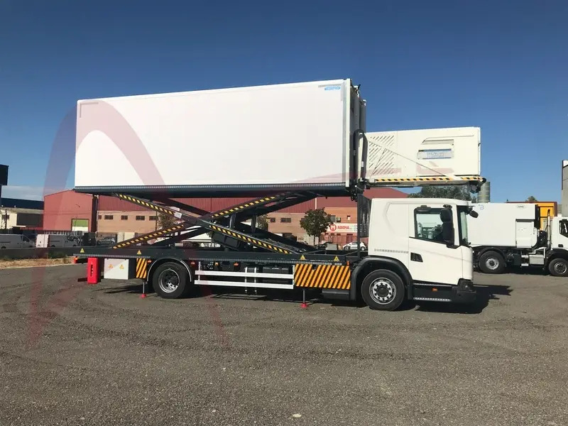 TECNOVE L280 B4X2LB - Airport catering truck: picture 4 TECNOVE L280 B4X2LB - Airport catering truck: picture 4