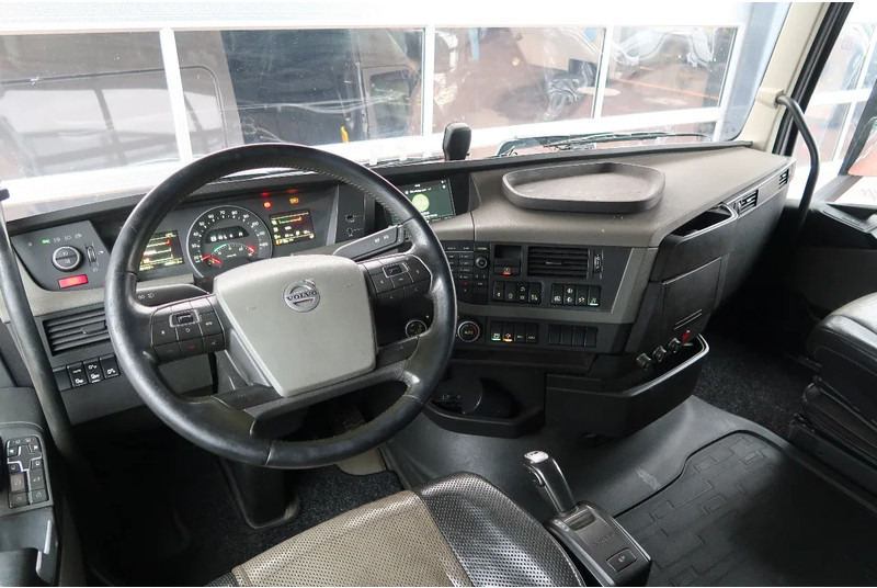 Volvo FH 500 VDL HOOKLIFT 25T/ FULL AIR/ NL-TRUCK/ LIFT - Cable system truck: picture 2 Volvo FH 500 VDL HOOKLIFT 25T/ FULL AIR/ NL-TRUCK/ LIFT - Cable system truck: picture 2