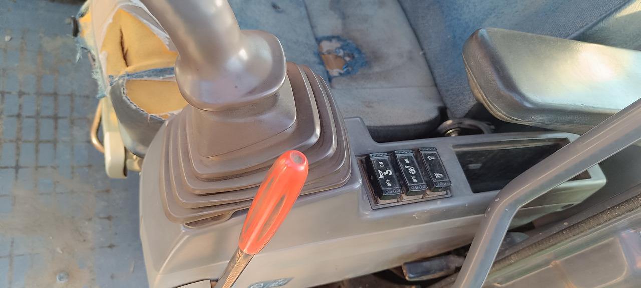 Crawler excavator HITACHI ZX350: picture 12 Crawler excavator HITACHI ZX350: picture 12