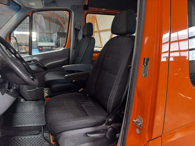 MERCEDES-BENZ Sprinter 316 CDI 4x4 Allrad L2H2 1. Hand! - Panel van, Combi van: picture 4 MERCEDES-BENZ Sprinter 316 CDI 4x4 Allrad L2H2 1. Hand! - Panel van, Combi van: picture 4