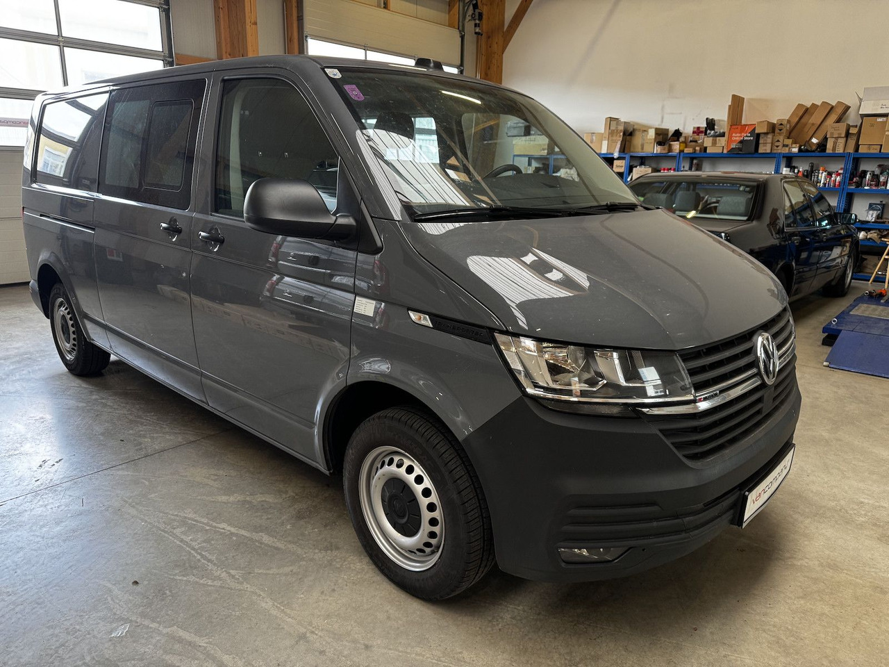 Volkswagen T6.1 lang 5-Sitzer 2.0 TDI 4Motion puregrey - Small van, Combi van: picture 4 Volkswagen T6.1 lang 5-Sitzer 2.0 TDI 4Motion puregrey - Small van, Combi van: picture 4