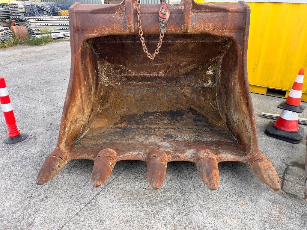 HSM 3.8 m3 - 60/70 tonnes - Bucket for Construction machinery: picture 2 HSM 3.8 m3 - 60/70 tonnes - Bucket for Construction machinery: picture 2