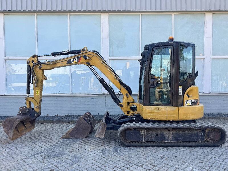 Cat 305E2 - Mini excavator: picture 2 Cat 305E2 - Mini excavator: picture 2